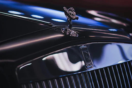 Rolls-Royce x SWISSVAX Car Care Collection: Cuando las Obras Maestras del Automóvil Encuentran un Cuidado Excepcional